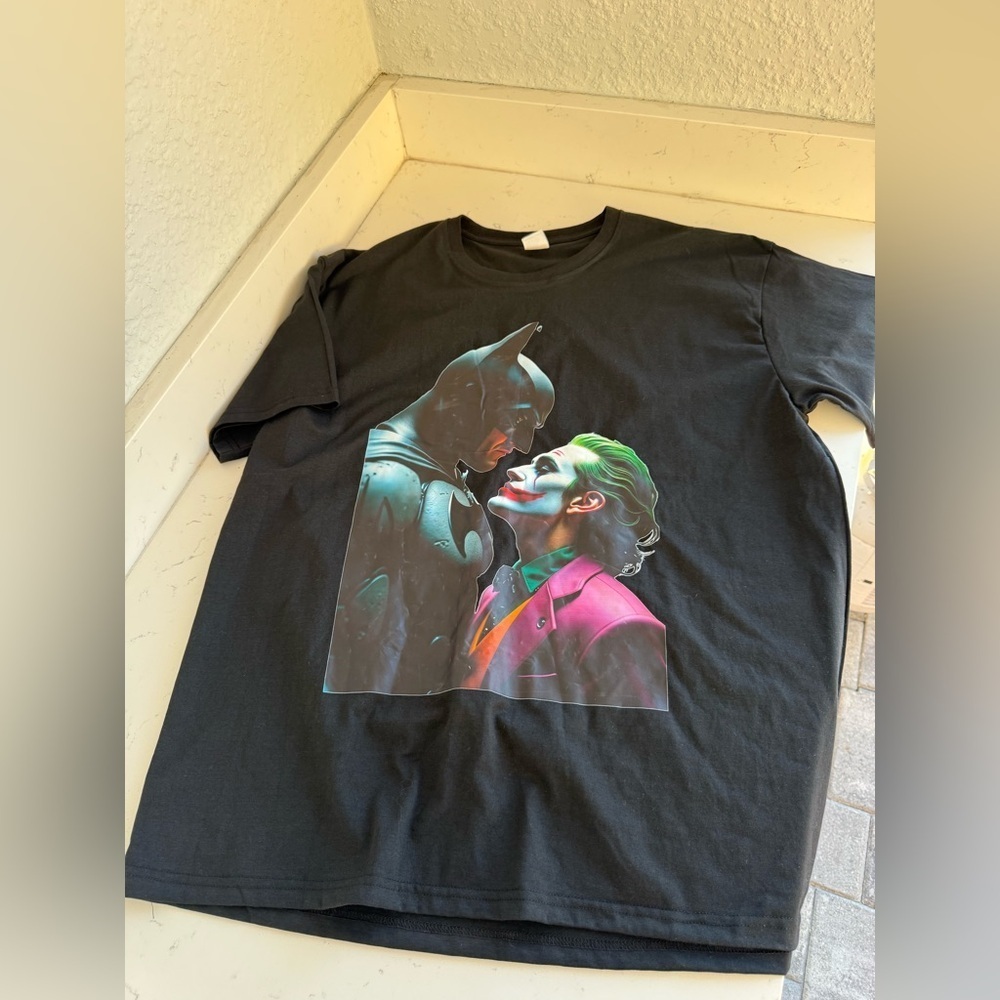 Batman vs Joker Graphic T-Shirt Black Size 2XL DC Comics Villain Tee